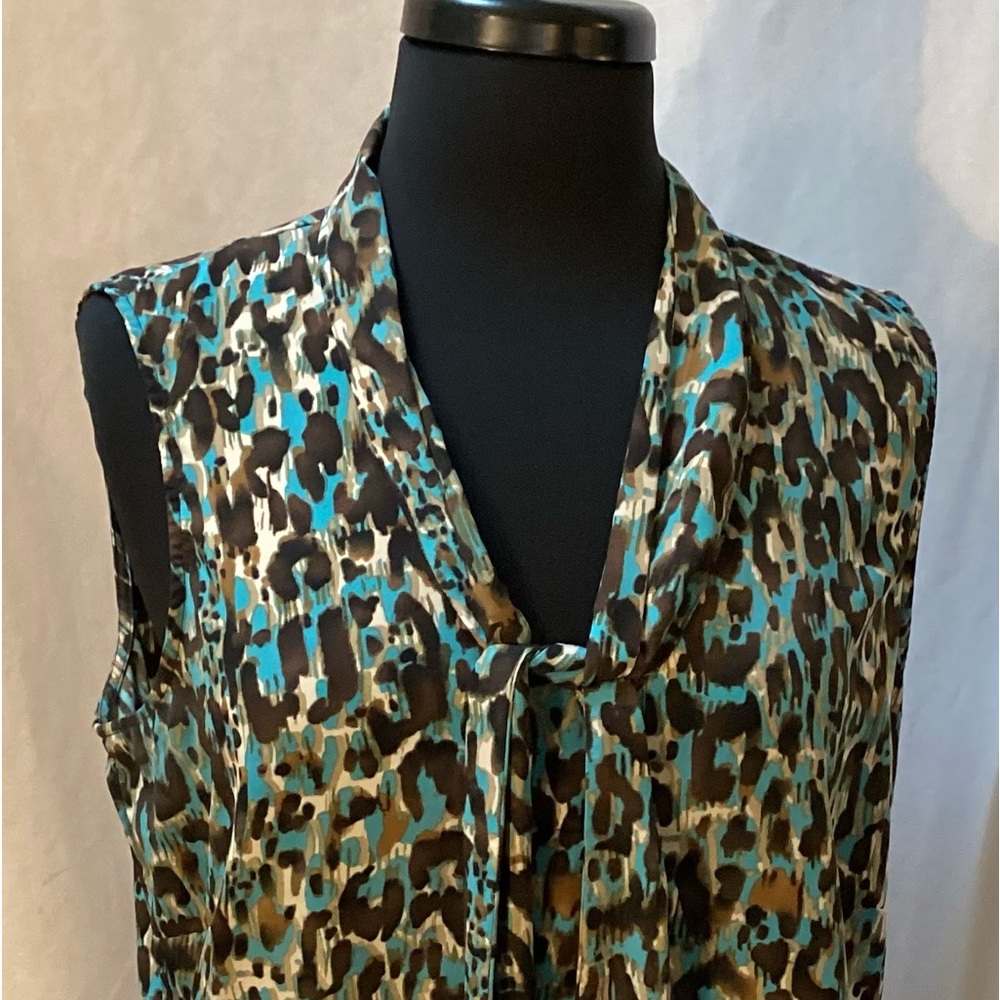 Ellen Tracy Animal print sleeveless top size 12